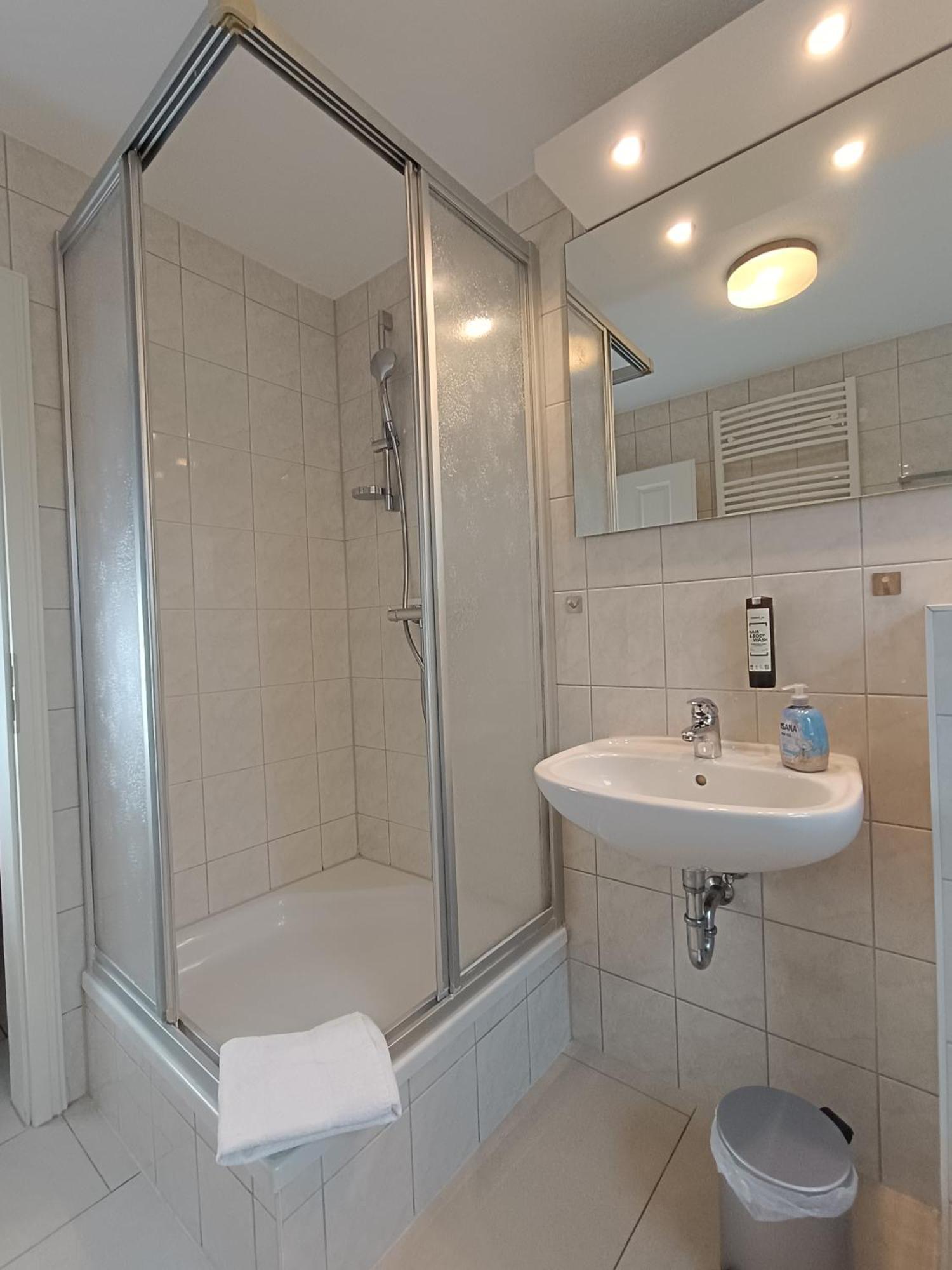 Haus Nemo - Appartement 5, Gemuetliches Appartement Mit Strandkorb, Strandnah 50 M 제바트헤링스도르프 외부 사진